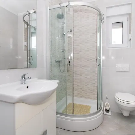 בית נופש House Tatjana *